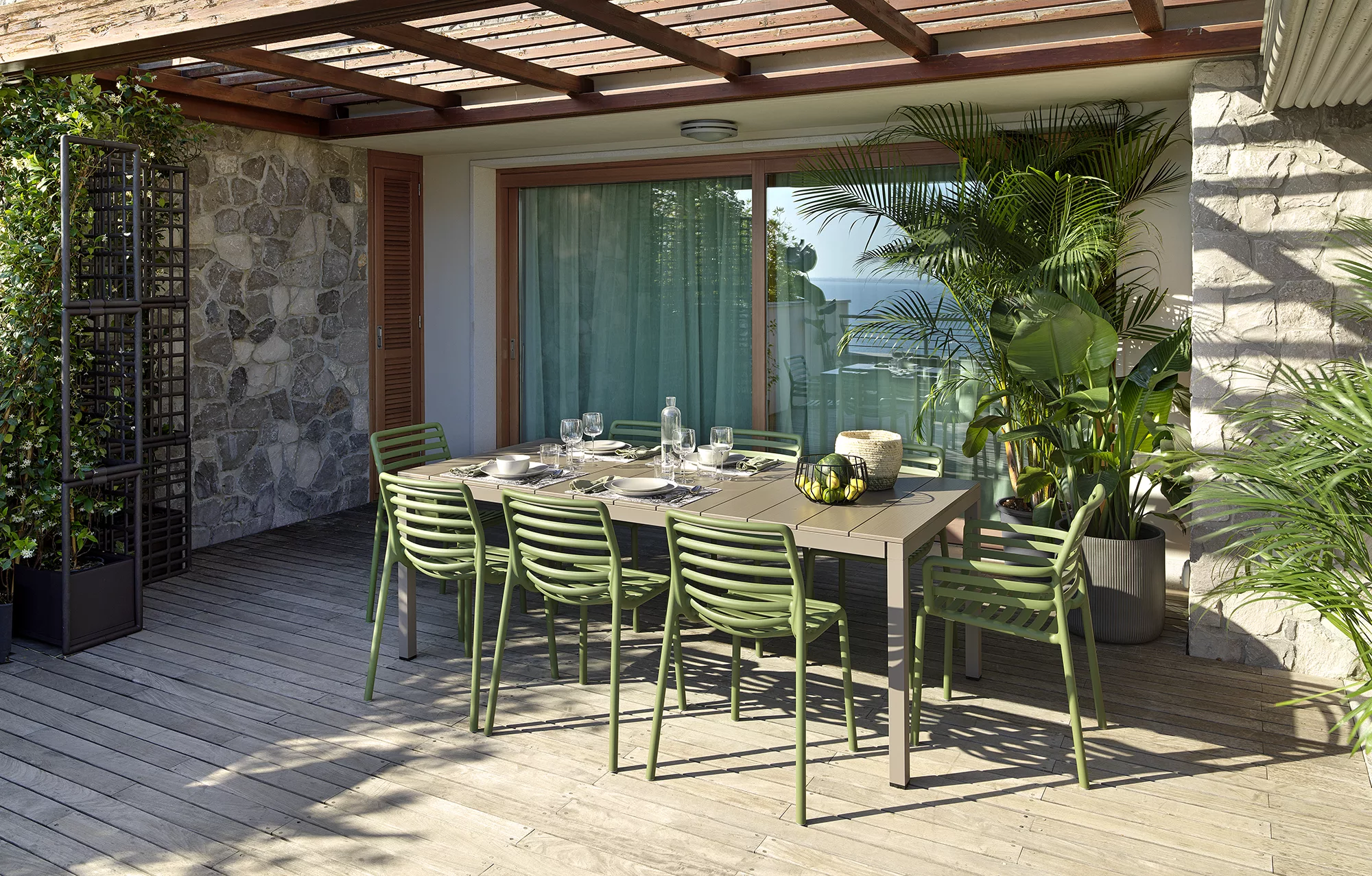 NARDI Rio 8 Seater Outdoor Dining Set with Doga Chairs